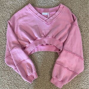 urban outfitters cropped sweatshirt pink size xsmall